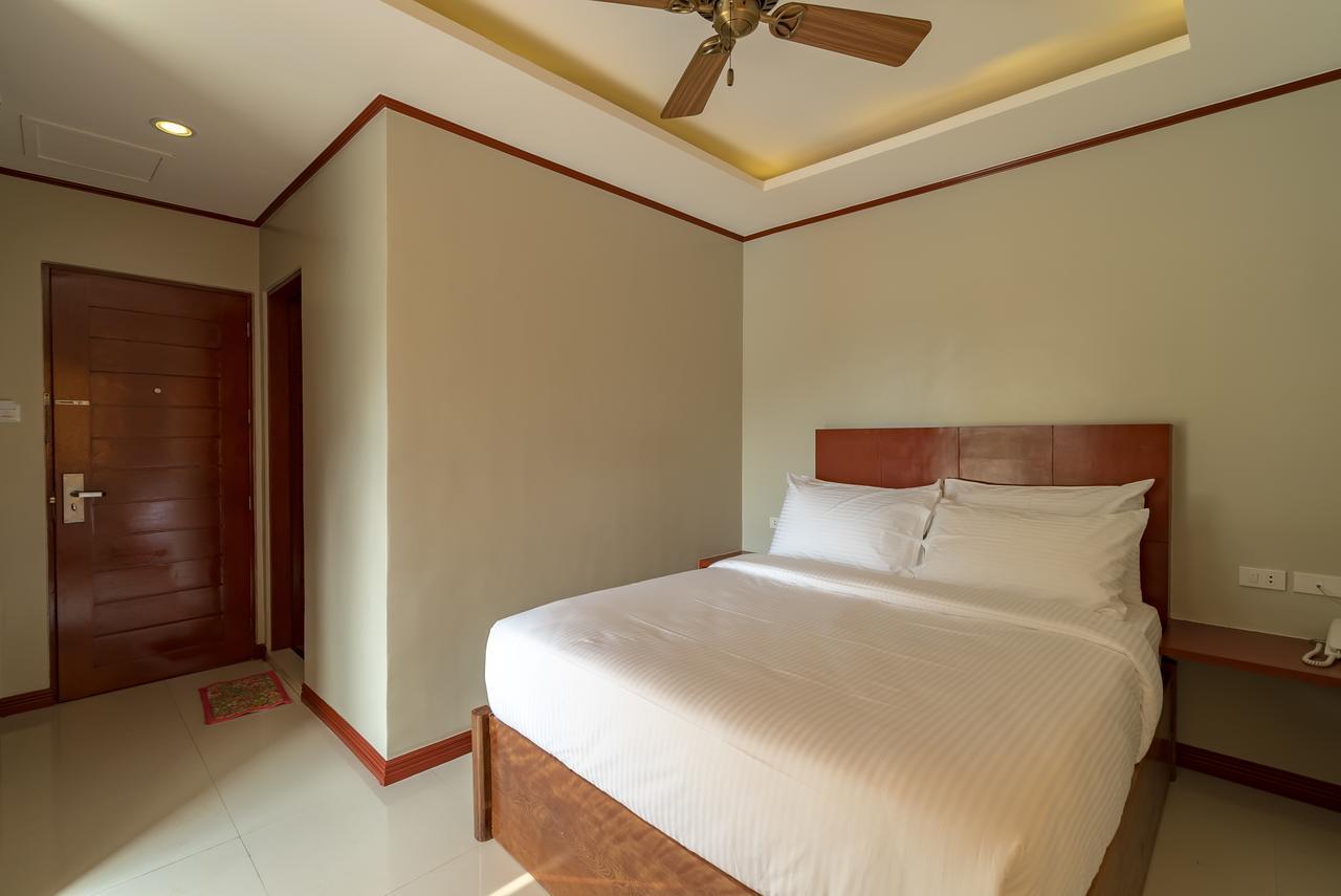 Coral Cliff Hotel El Nido Bagian luar foto